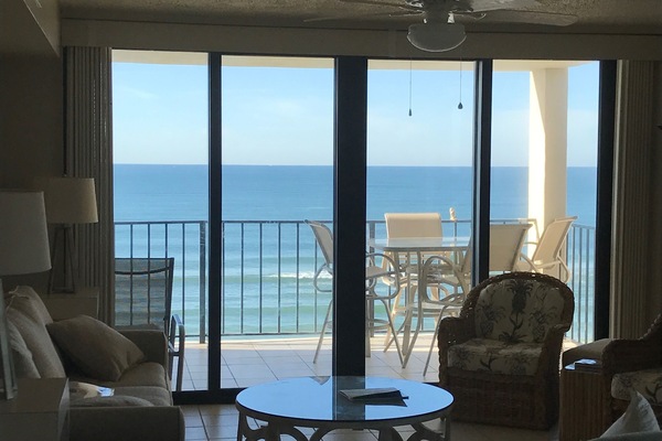 Una Smart TV, un reproductor de DVD