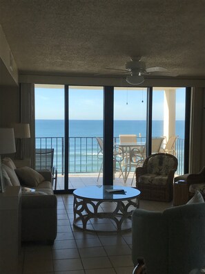 Smart TV, DVD player