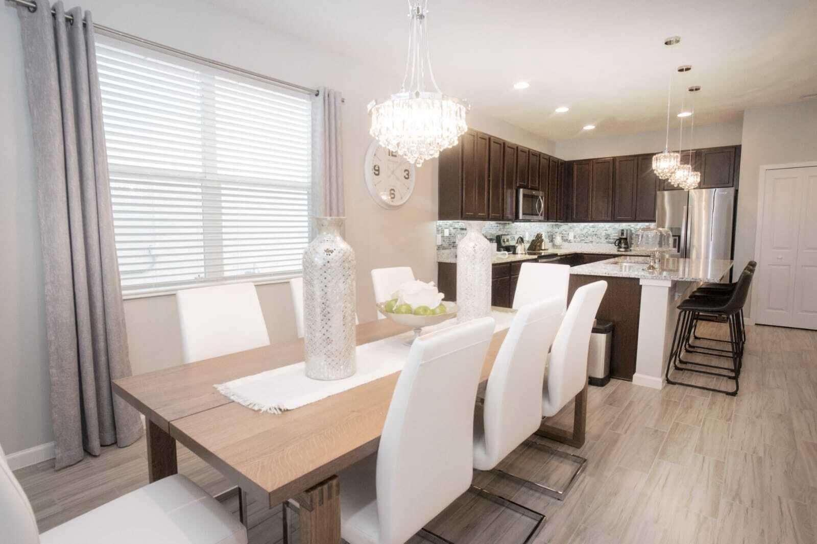 DISNEY  LUXURIOUS /5BD/ POLL SONOMA WHITEROSE VILLA  LUXURY MEETS AFFORDABILITY