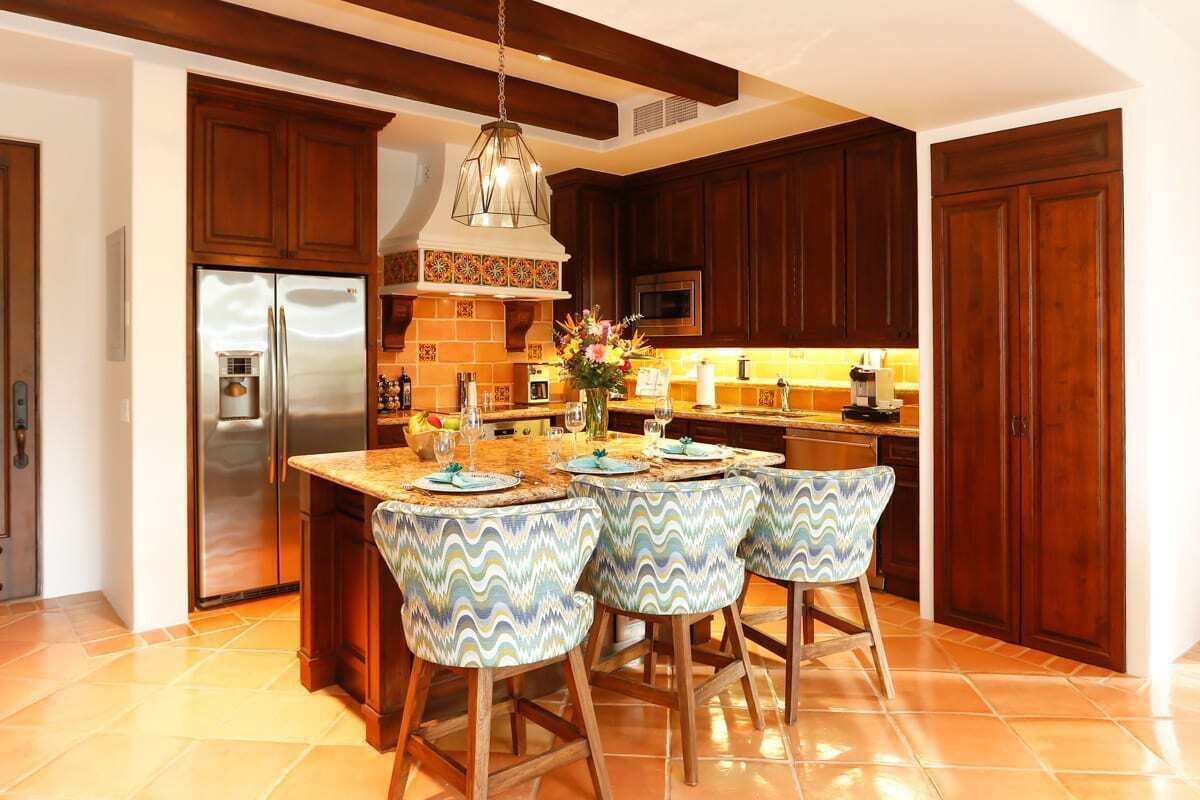 Luxury Condo at Exclusive Beachfront Hacienda Resort, Professional Service