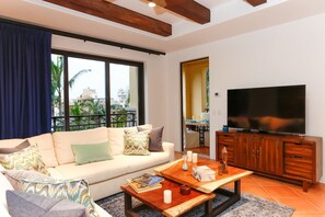 Smart TV, reproductor de DVD y estéreo 