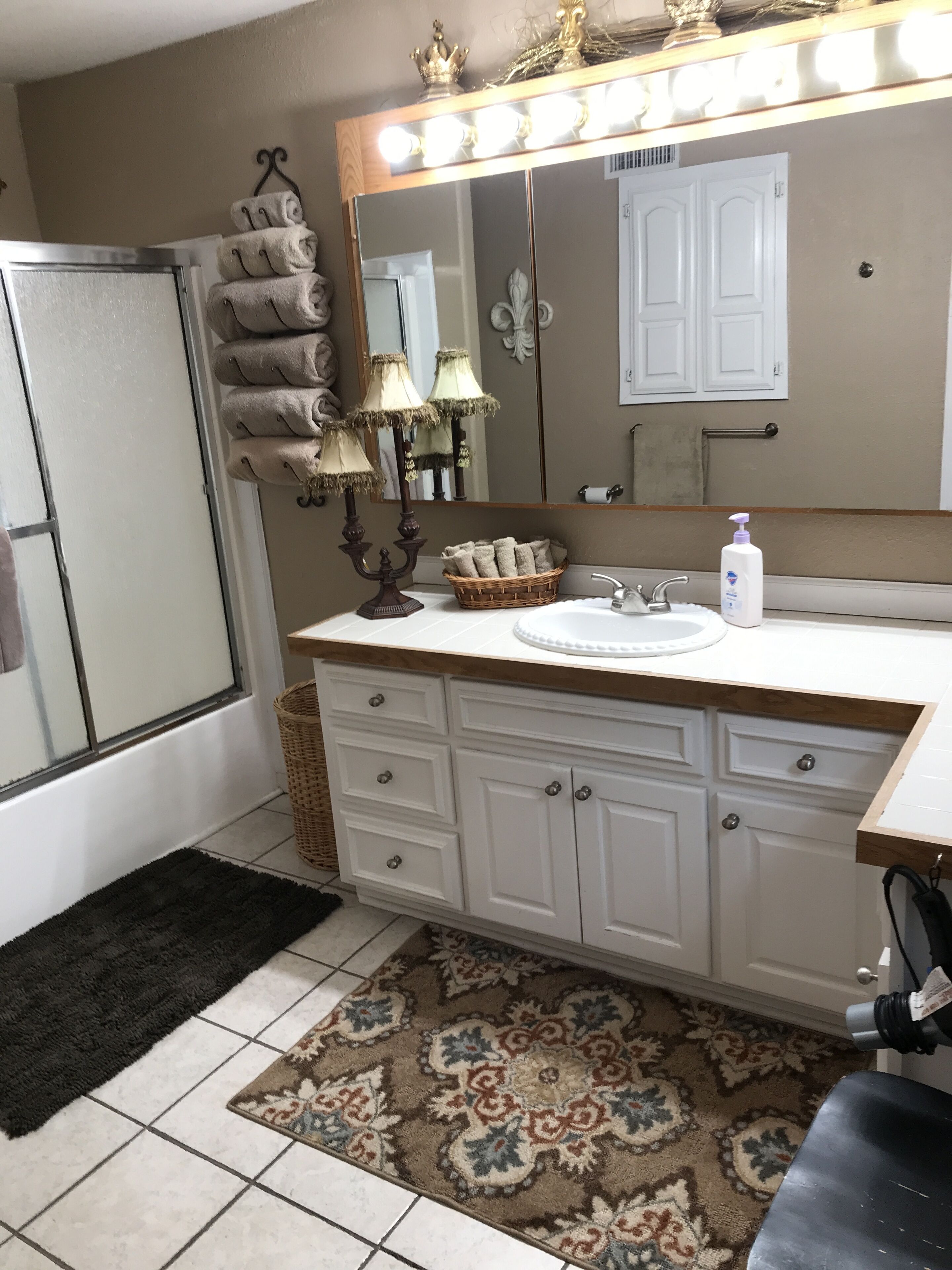 Gorgeous, Spacious 4bd, 2ba , Sleeps 12-16, Kywaks free use