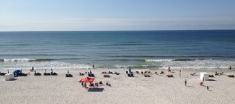 One Bedroom, one bath Beachfront renovated Condo available fall/winter