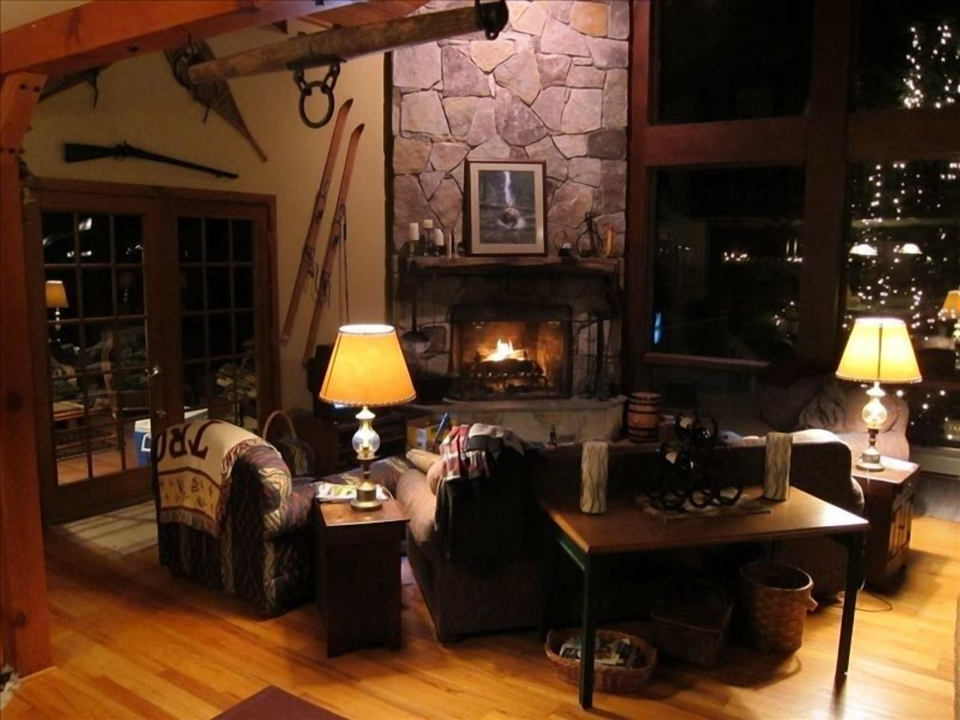 Luxurious Rustic Contemporary in Solitude