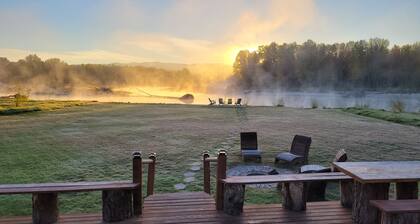 Osprey Riverfront Cabin