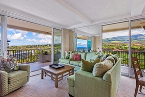 TV, DVD player - Giant Views ~ Corner 1BD/2BA, Whaler 1174 (Lahaina)