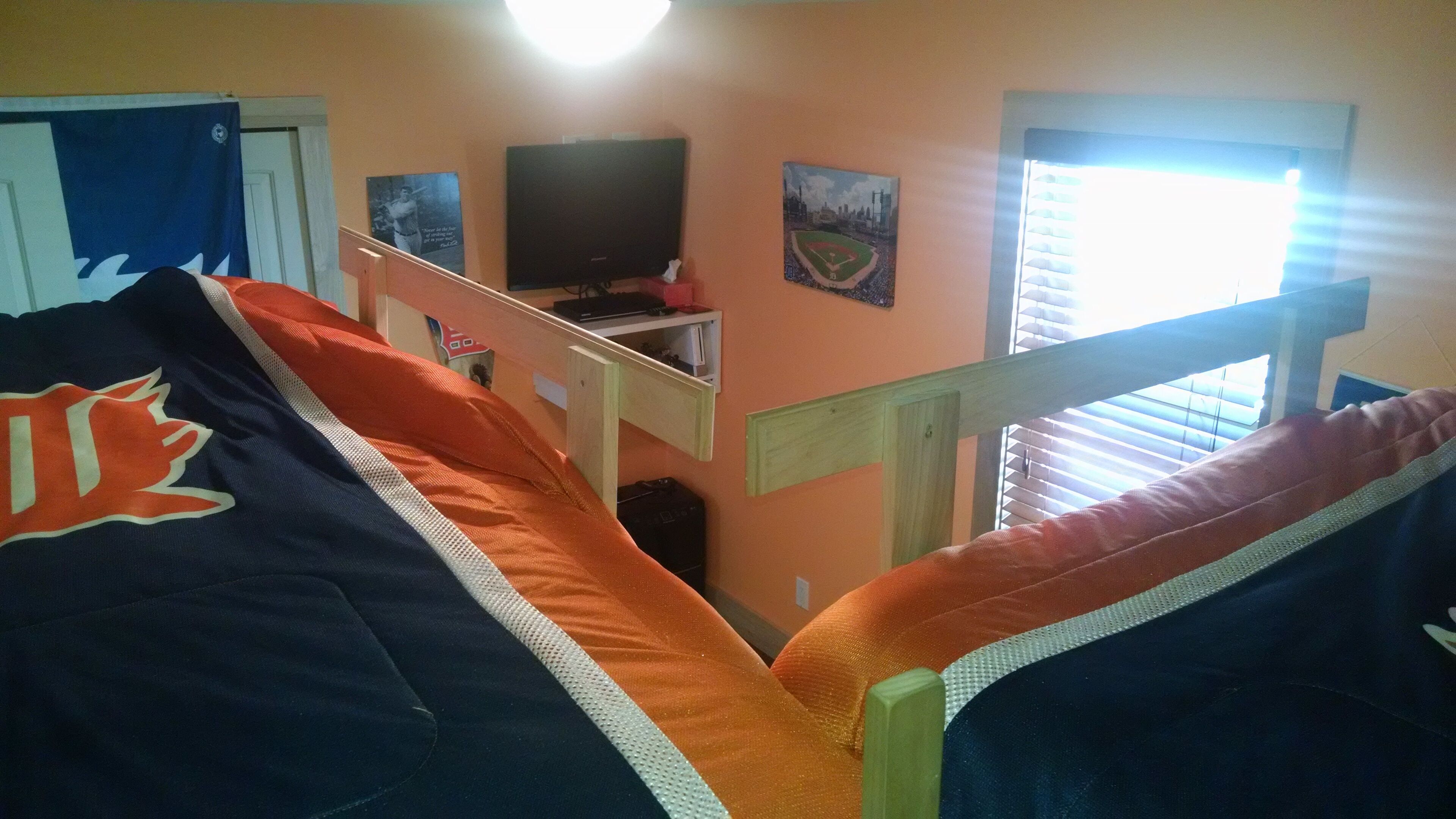 Beautiful cottage on Lake Chemung, Howell