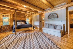 8 bedrooms, iron/ironing board, travel cot, free WiFi