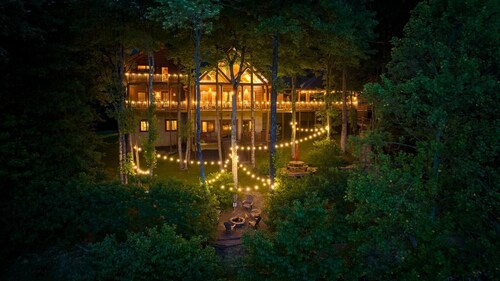 Grand Elegant Rustic Lodge on koskematon yksityinen järvi!