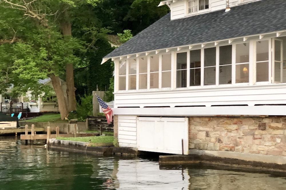 Timeless 4 Bedroom Lakefront House with Gorgeous Views