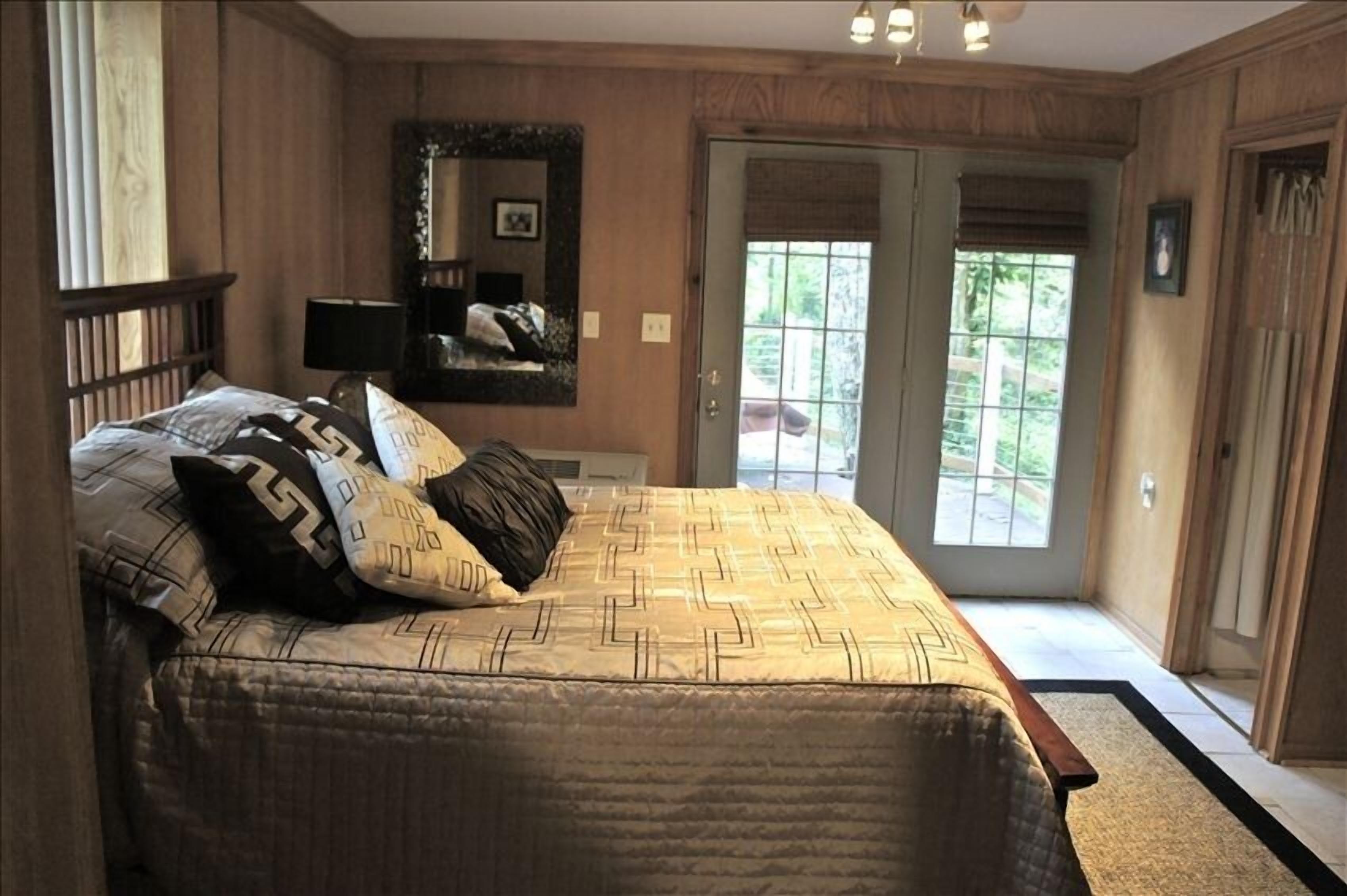 Kentucky River Cottages ~ Featured on the Live Well Network's Sweet Retreats!
