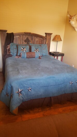 5 soverom, strykejern/-brett, wi-fi (inkludert) og sengetøy