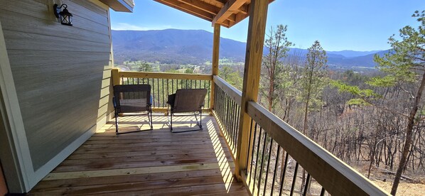 Property grounds - CHERIES CHALET! Hot tub, Gas grill, Quiet, Centrally located,Dogs,AMAZING VIEWS! (Sevierville)