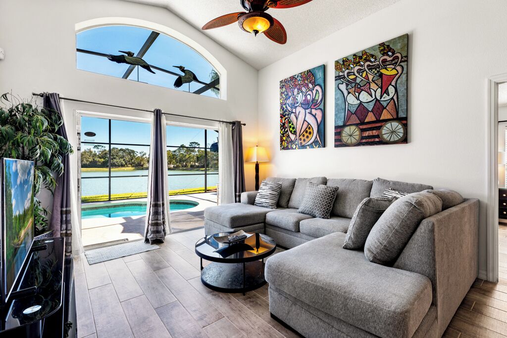 Smart-TV, videospill, DVD-spiller og fotballspill