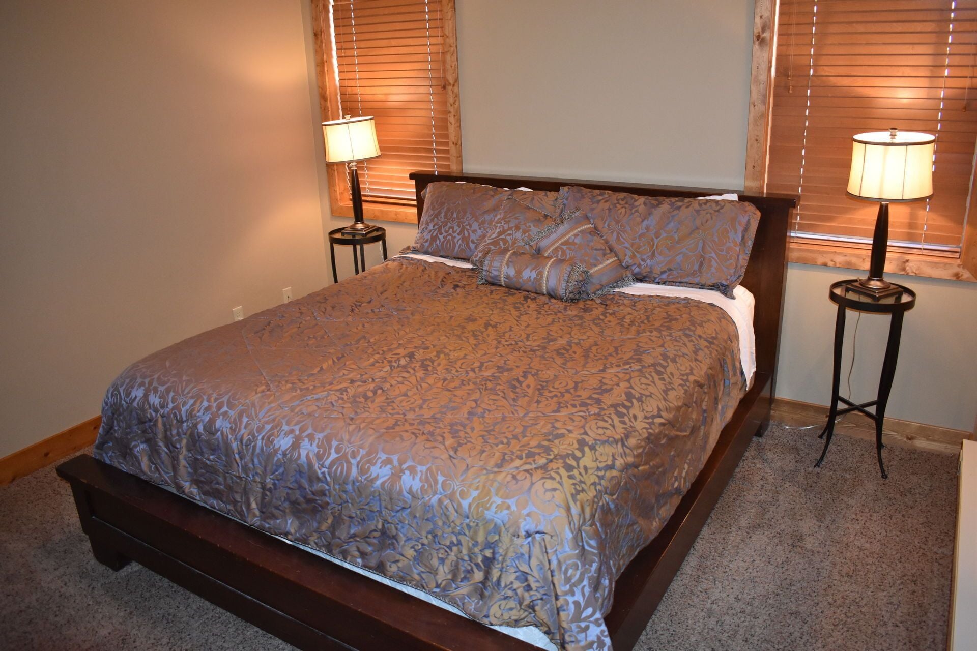 Entire luxury condo beautiful 3BR 2 bath