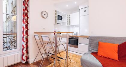 Comfortable and Quiet 1 BR Closed to the Eiffel Tower