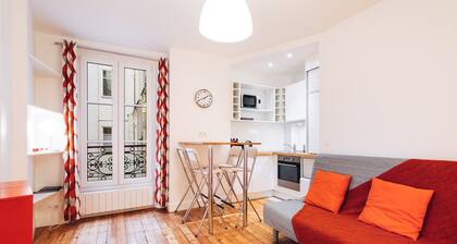 Comfortable and Quiet 1 BR Closed to the Eiffel Tower