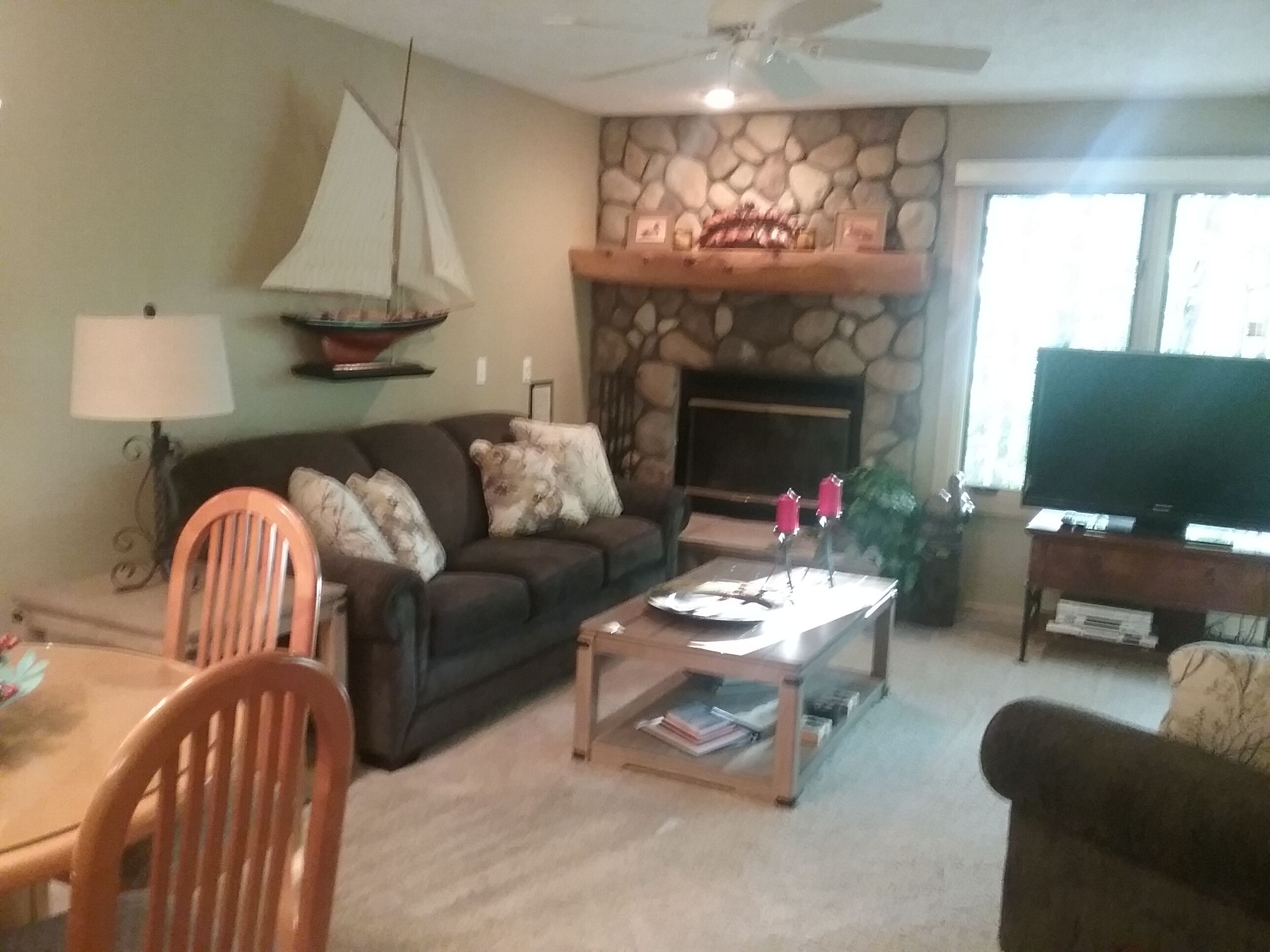 Trout Creek Condo#145-Includes Nubs Nob ski locker