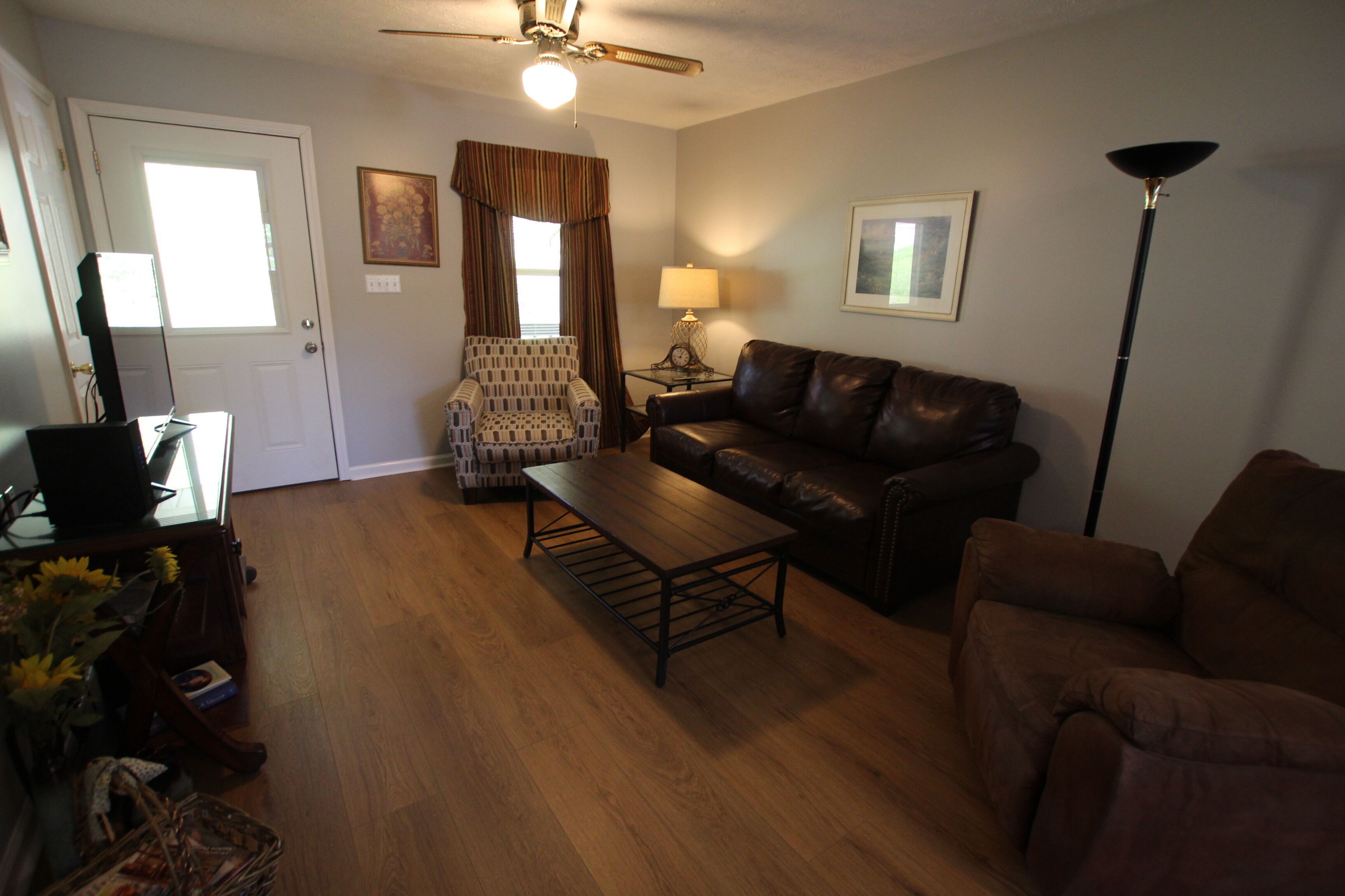 Pet Friendly Condo Overlooking Pool And Tennis Court. 