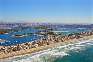 On the beach, sun-loungers, beach towels - Fabulous Mission Beach Oceanfront 3BR Condo! Family Friendly! (San Diego)