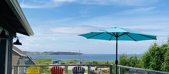 Beautiful Little Beach House with Gorgeous Sunsets