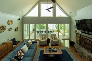 Smart TV, fireplace, table football, ping pong