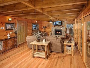 Smart TV, fireplace