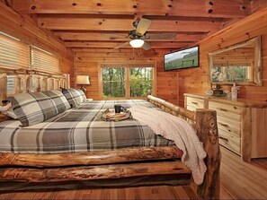 2 bedrooms, iron/ironing board, free WiFi, bed sheets - Nestled Inn: Breathtaking Mountain View - Brand New Hot Tub - Luxury Cabin (Sevierville)