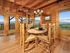 Dining - Nestled Inn: Breathtaking Mountain View - Brand New Hot Tub - Luxury Cabin (Sevierville)