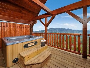 Outdoor spa tub - Nestled Inn: Breathtaking Mountain View - Brand New Hot Tub - Luxury Cabin (Sevierville)