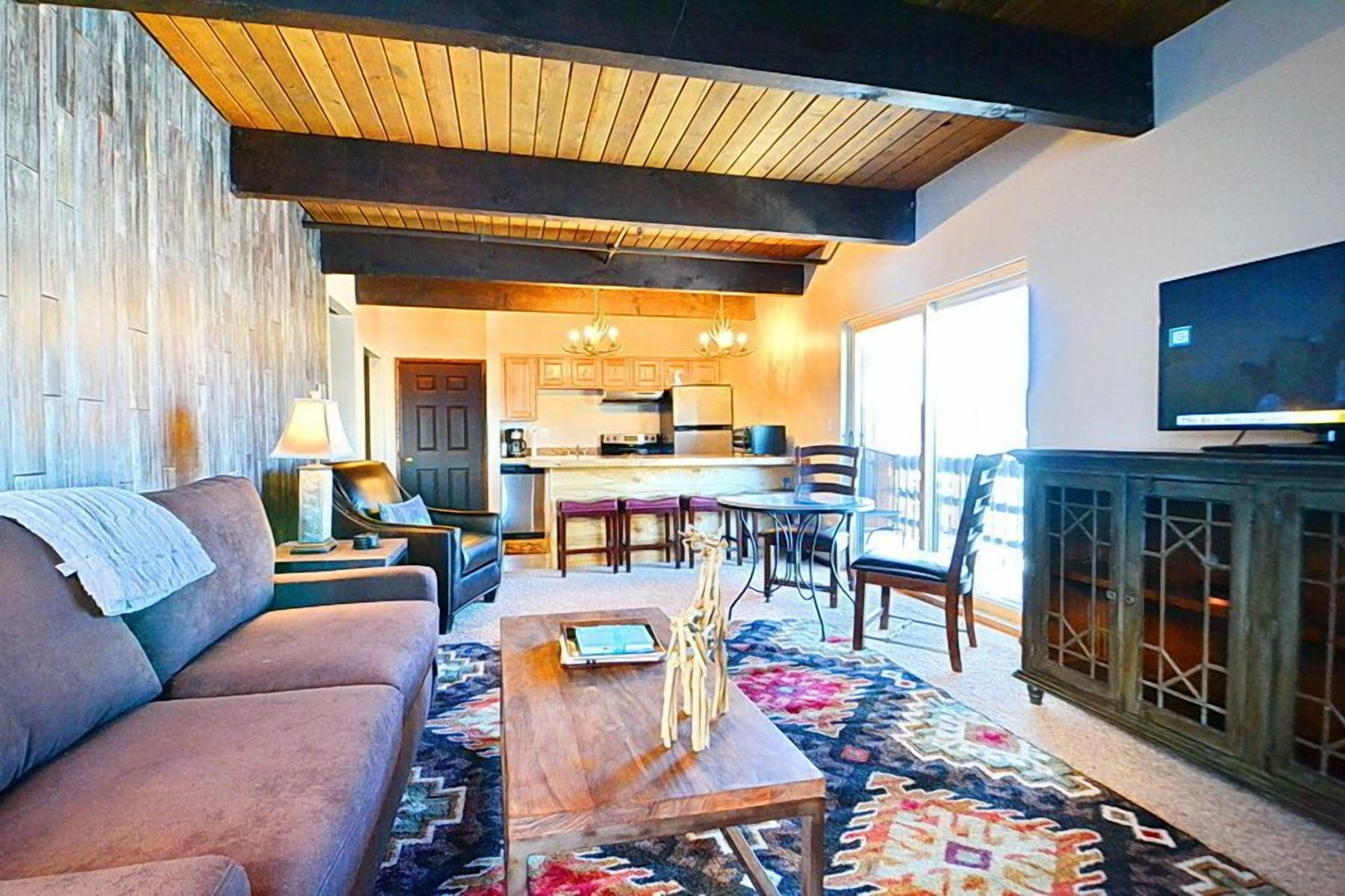  Peachtree !Great Deal! Clean, cozy, Amazing Views, Free Shuttle, slope side!