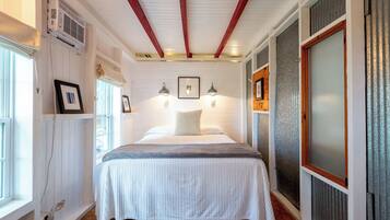 1 chambre, fer et planche Ă repasser, Wi-Fi gratuit, draps fournis