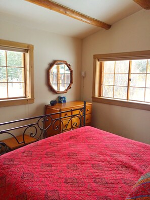 1 quarto, ferros/tábuas de passar roupa, Wi-Fi, roupa de cama