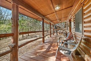 Terrace/patio - Cinnamon Valley - The Cherokee (Eureka Springs)