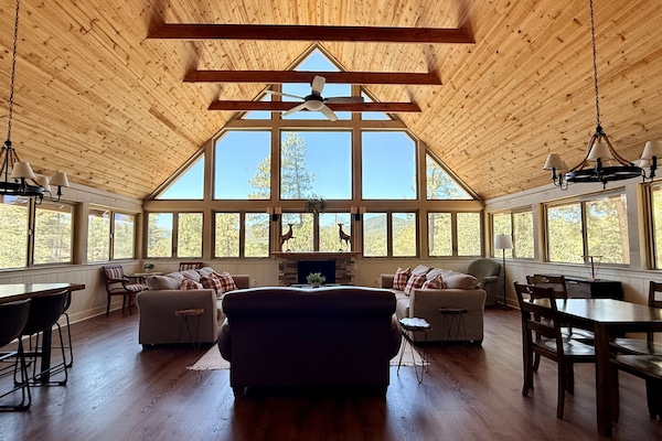 TV connectée, cheminée, console de jeux vidéo, lecteur de DVD