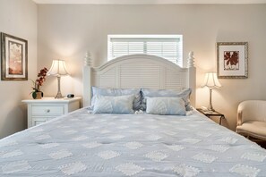 3 bedrooms, desk, iron/ironing board, travel crib