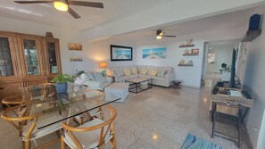 Smart TV, video games, DVD player, books - Spectacular Ocean Views, Spacious Home, and Private Location. (Playa Sardinas II)