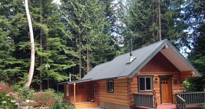 Blockhaus, hell, luxuriös, ruhig. Ideal für Paare und Familien mit Kindern.