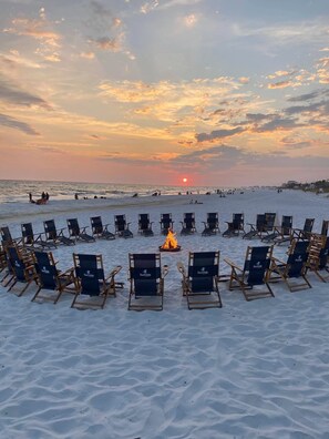 Am Strand, Liegestühle, Strandtücher