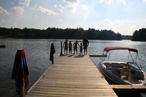 Sun-loungers, beach towels - Spectacular Squam Lake, NH 6 BR House-tennis/pickle court, dock, private beach (Moultonborough)