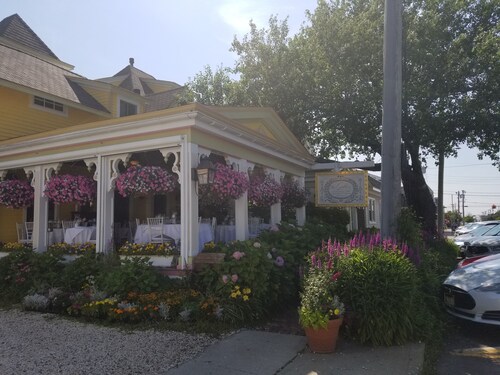 Beach Haven LBI Ocean Front Condo Inground Pool, Steps to the Atlantic Ocean