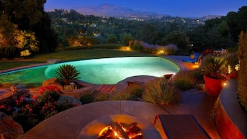 室外泳池、無邊際泳池