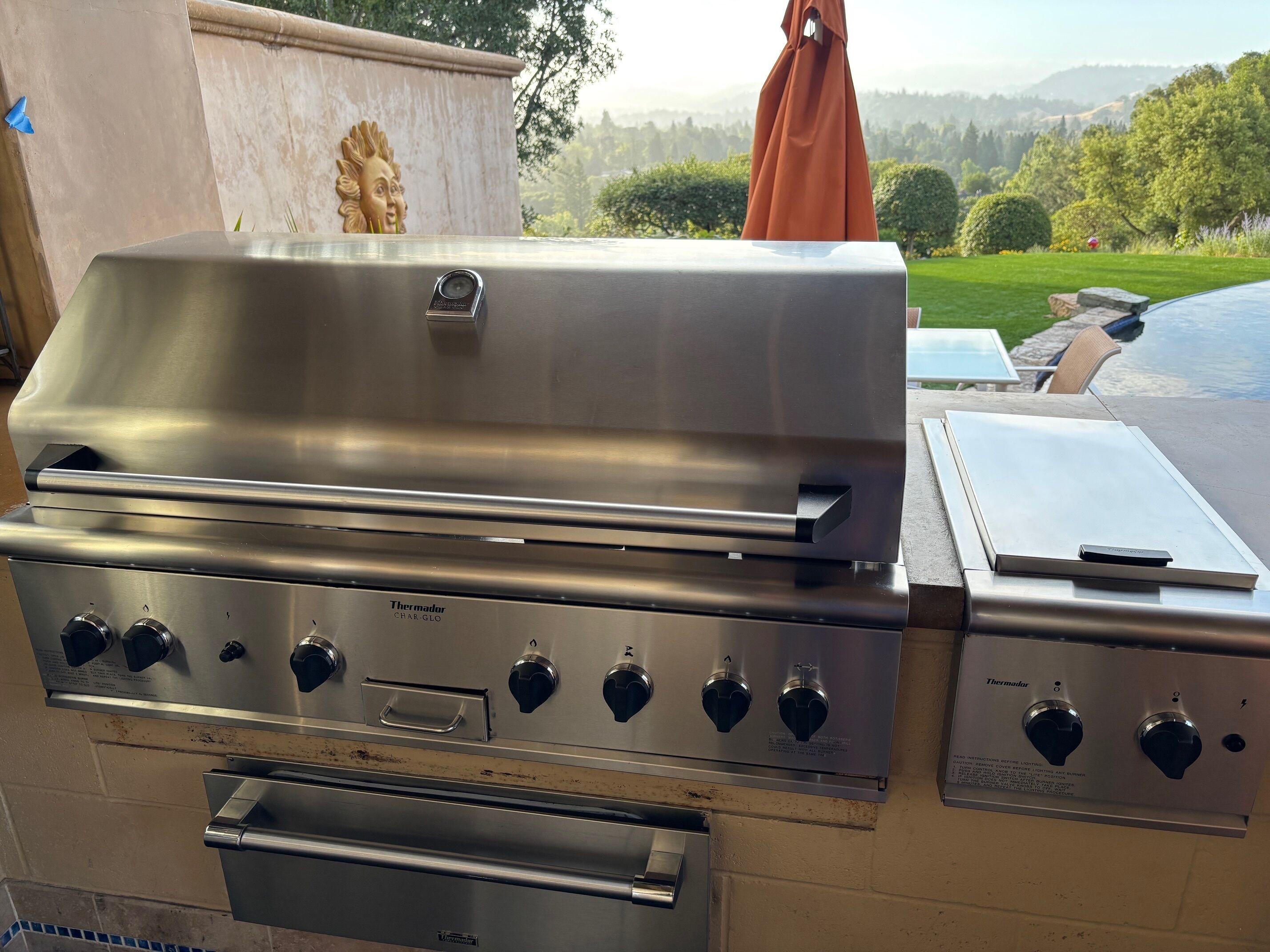 48" Thermador... with built in Gas Supply