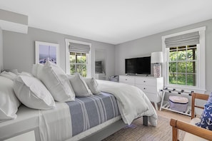 4 bedrooms, iron/ironing board, free WiFi, bed sheets - Privacy and Views on Nantucket Island (Nantucket)