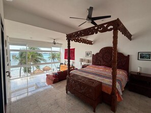3 bedrooms, in-room safe, iron/ironing board, WiFi - Oceanfront double size beach condo in La Sirena condominium (Akumal)