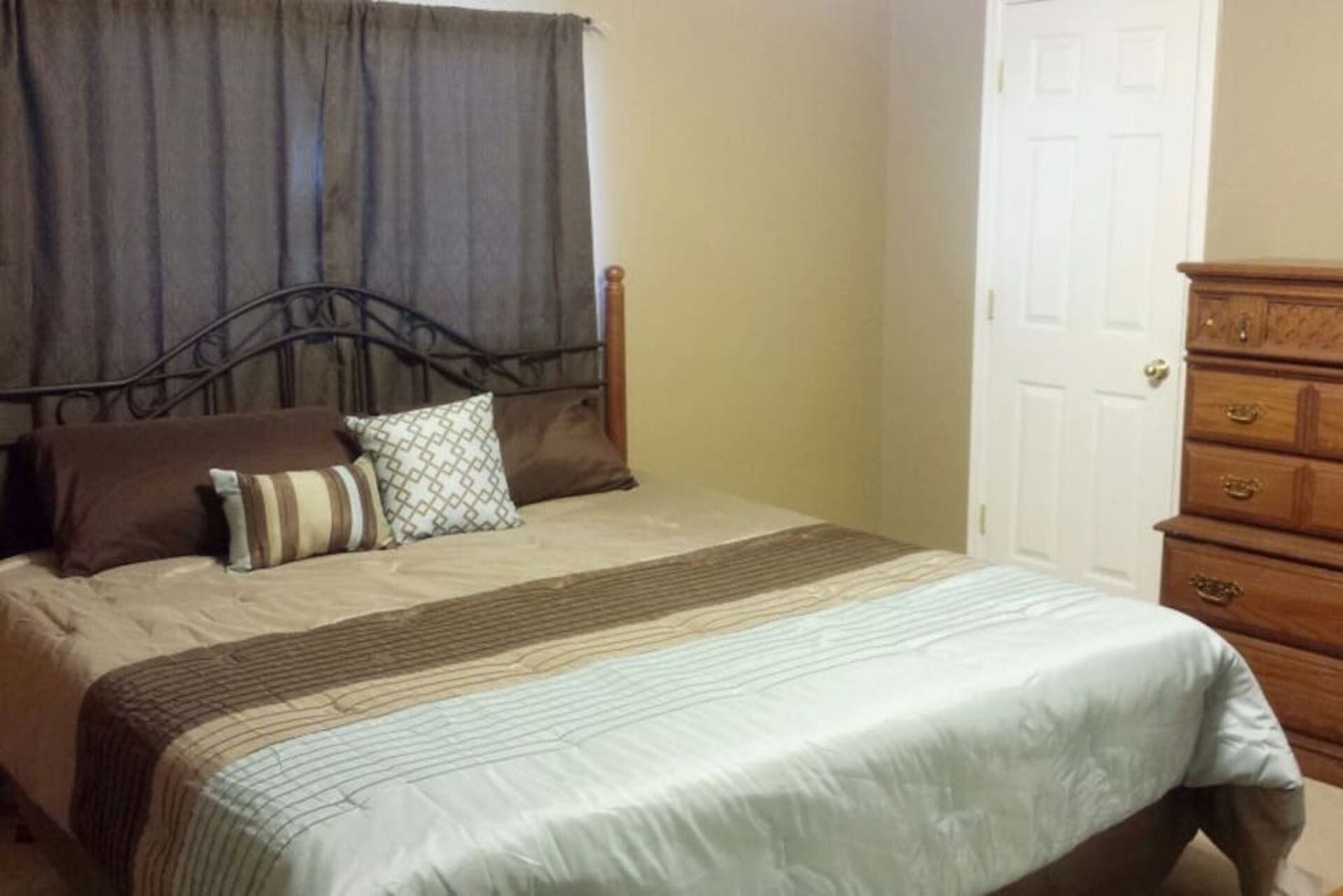 Five-Bedroom Home in Cheyenne!