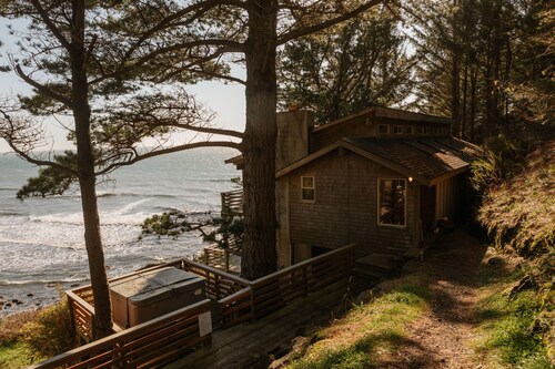 West Cove -Oceanfront Private Beach