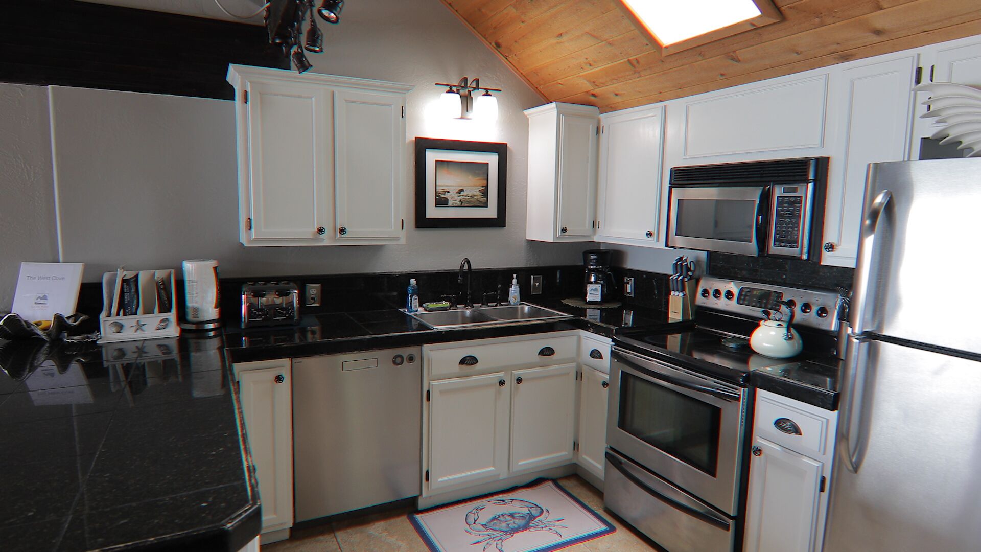 West Cove - Private beach, hot tub and ocean views