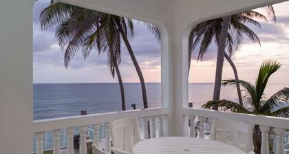 Casa Playa Beachfront Home - Best Location for Swimming! FULL AC!!
