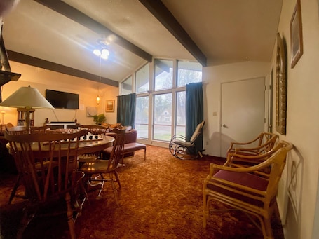 Interior. Groovy Country Pad in a Serene Setting